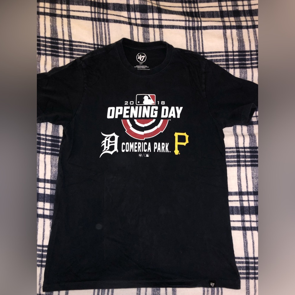 Small 2018 opening day Detroit tigers tshirt